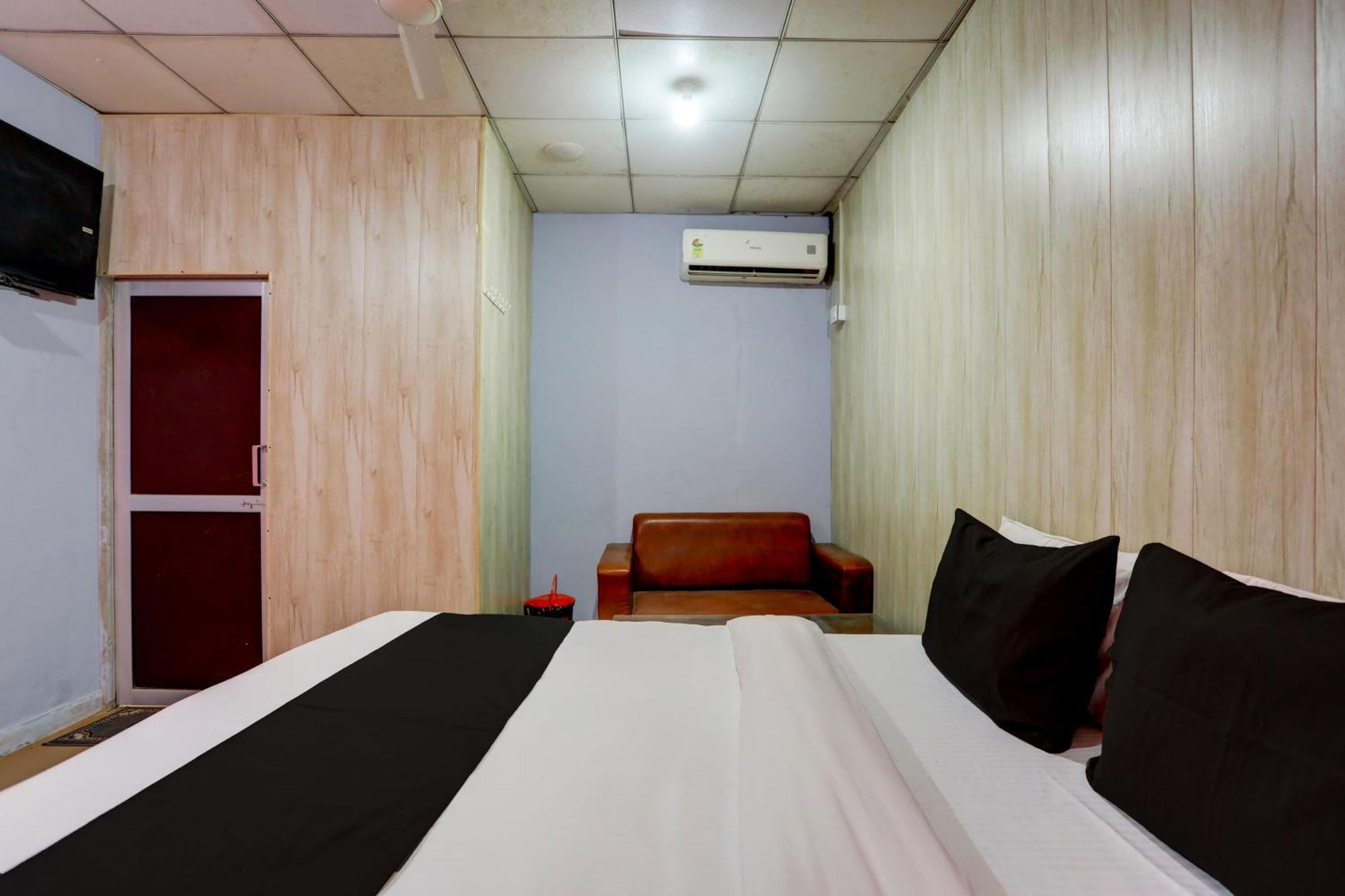 Collection O Harsh Hotel & Restaurant Bhiwadi ภายนอก รูปภาพ