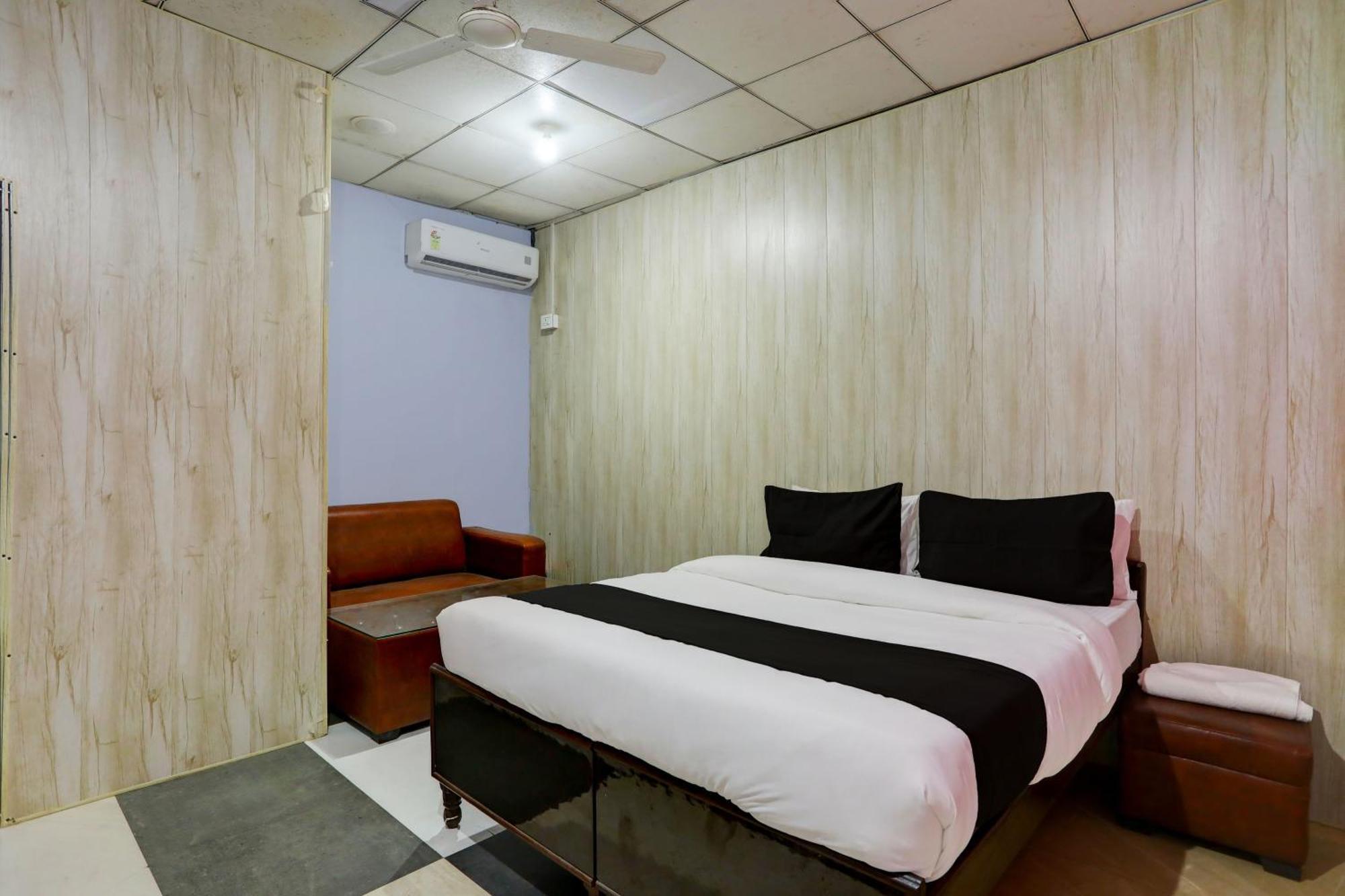Collection O Harsh Hotel & Restaurant Bhiwadi ภายนอก รูปภาพ