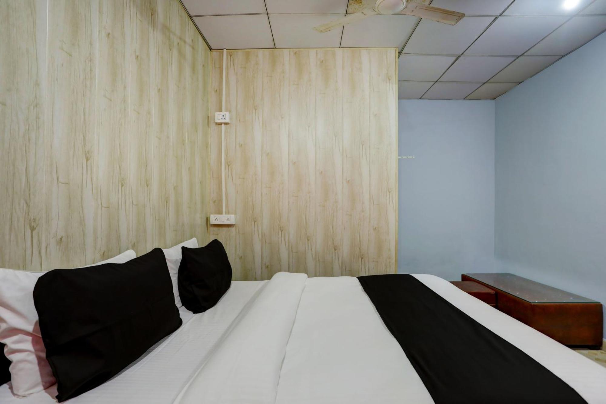 Collection O Harsh Hotel & Restaurant Bhiwadi ภายนอก รูปภาพ