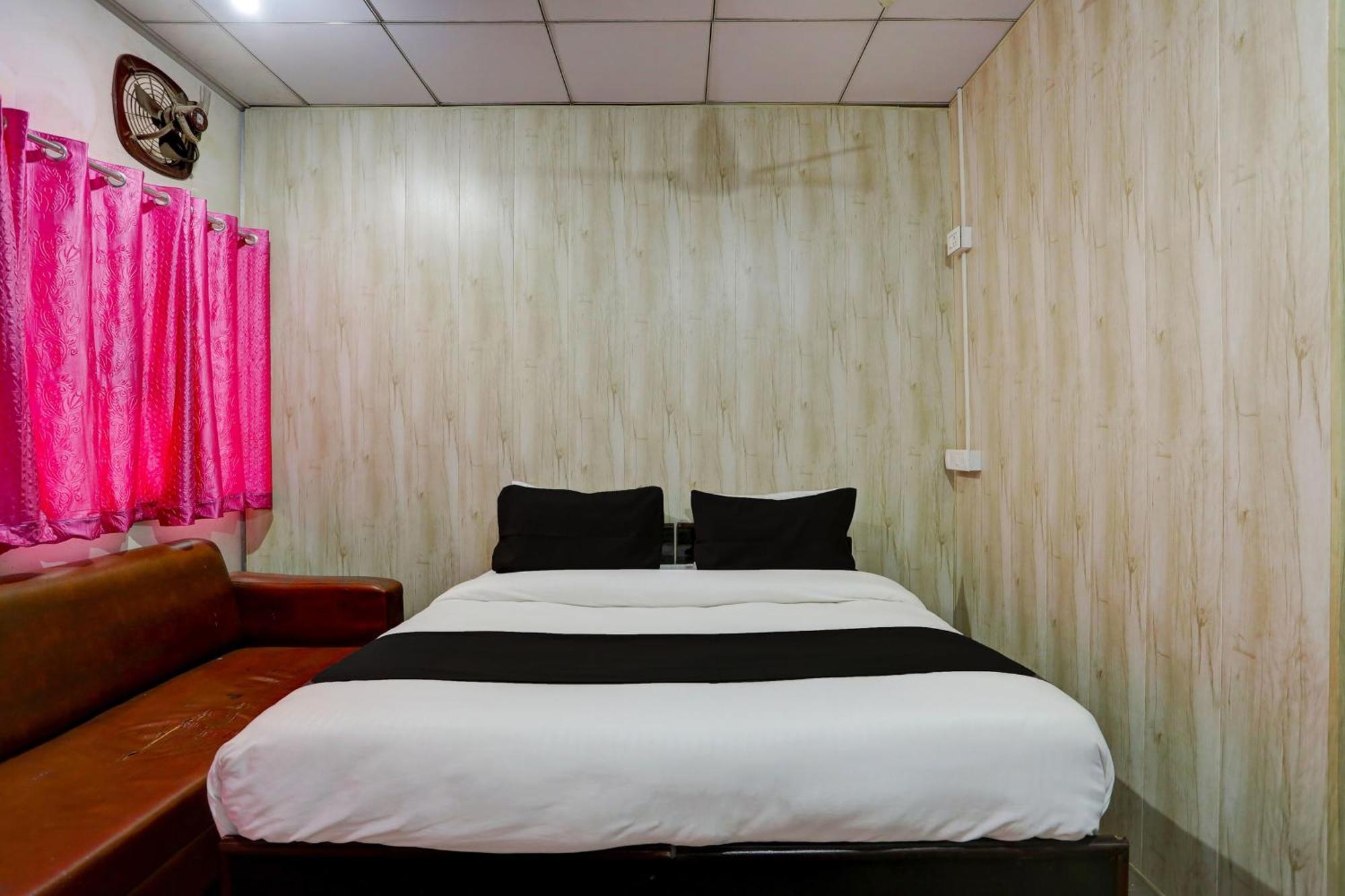 Collection O Harsh Hotel & Restaurant Bhiwadi ภายนอก รูปภาพ
