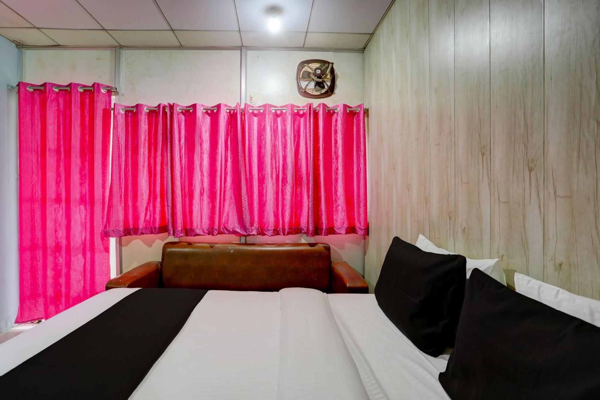 Collection O Harsh Hotel & Restaurant Bhiwadi ภายนอก รูปภาพ